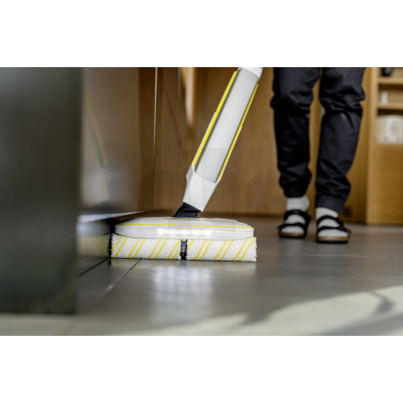 Podlahový mycí stroj KÄRCHER FC 8 Smart Signature Line 1.055-711.0