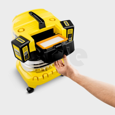 AKU Vysavač na mokré a suché nečistoty KÄRCHER WD 4-18 S Dual Battery Set 1.628-626.0