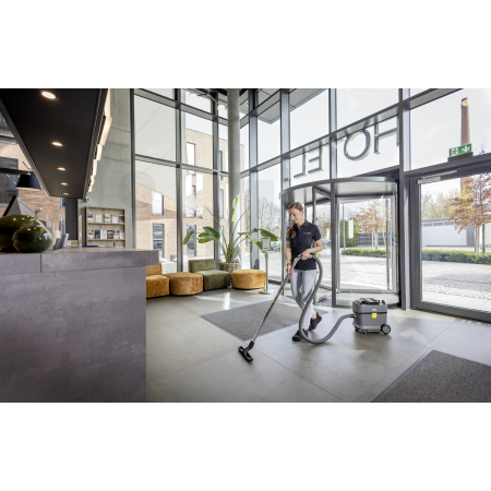 Bateriový vysavač na suché nečistoty KÄRCHER T 15/1 Bp 1.355-352.0