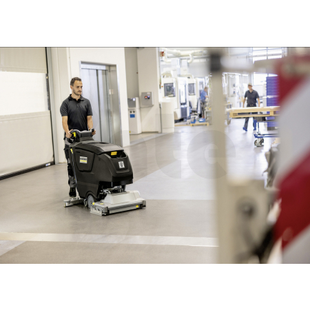 Podlahový mycí stroj s odsáváním KÄRCHR B 50 W Bp Pack 80Ah Li+R55+FC+DOSE+Rinse+Auto-fill Jubilejní edice 1.533-271.0