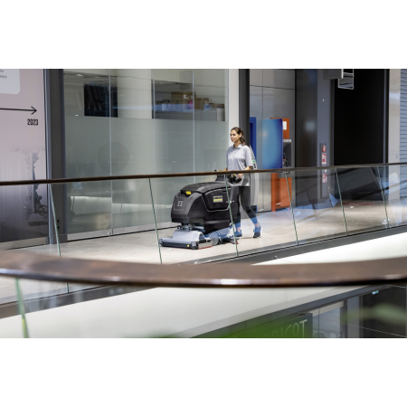 Podlahový mycí stroj s odsáváním KÄRCHR B 50 W Bp Pack 80Ah Li+R55+FC+DOSE+Rinse+Auto-fill Jubilejní edice 1.533-271.0