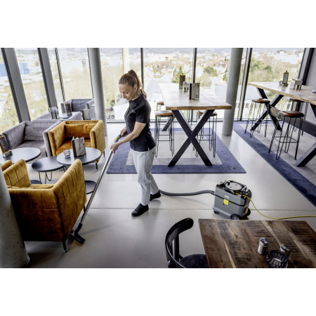 Vysavač na suché nečistoty KÄRCHER T 15/1 1.355-300.0