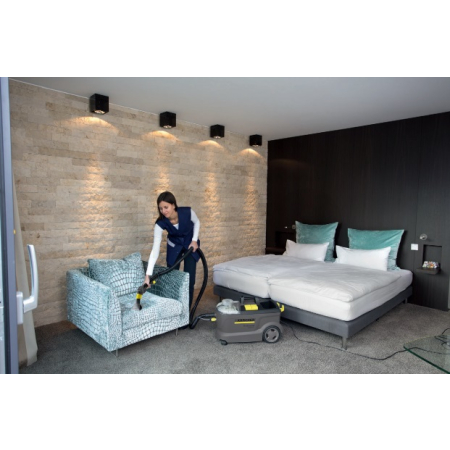 Čistič koberců KÄRCHER Puzzi 10/1 Adv 1.100-134.0